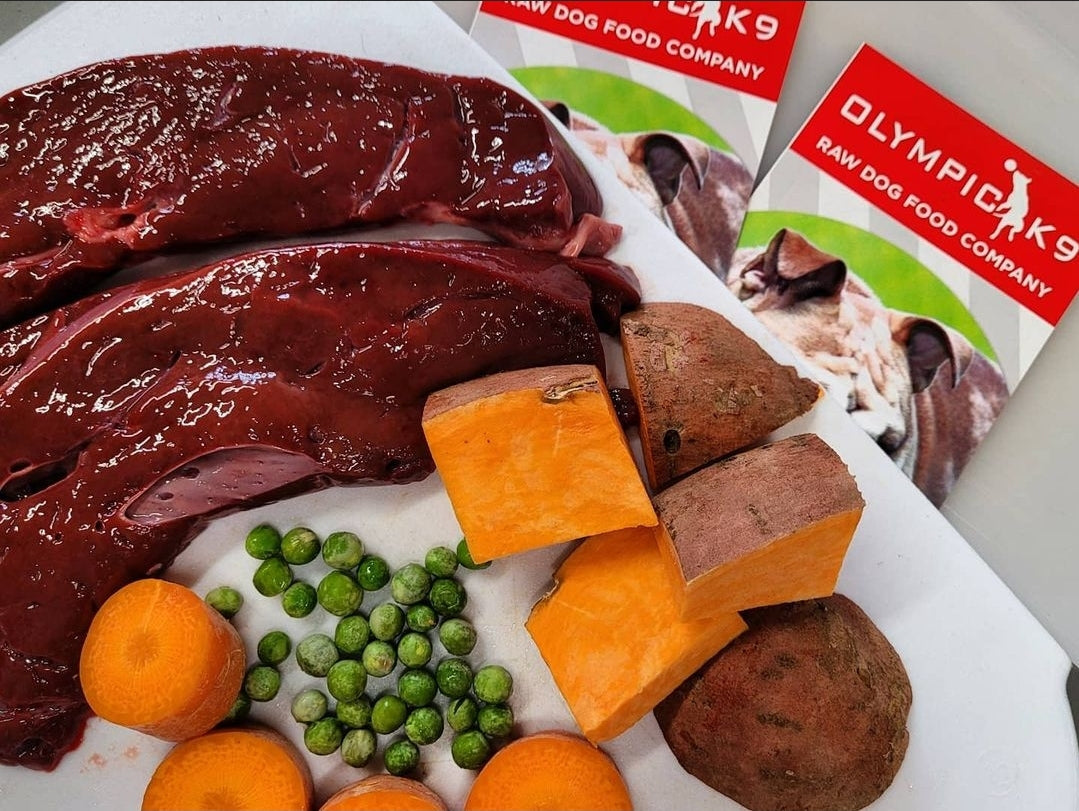 Farm Fresh Organic Beef Canine Raw Food (10) 2lbs resealable pouches. 20lbs Box ( BEEF )